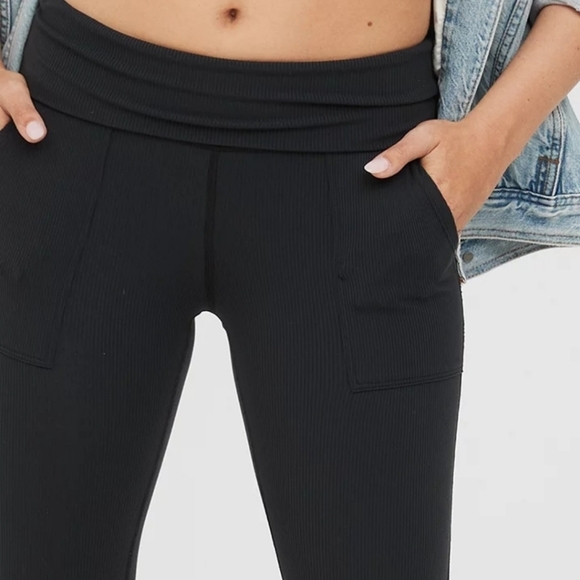 OFFLINE By Aerie Black Ribbed Pocket Foldover Low Rise Flare Legging Size S - Picture 7 of 14